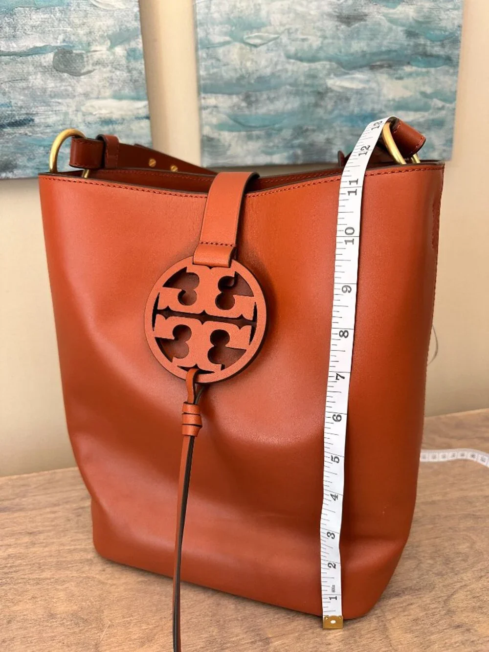 Tory Burch Miller Leather Bucket Bag Brown Shoulder Bag Large Logo Medallion